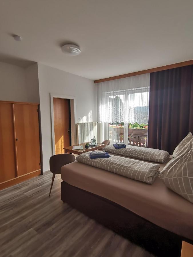 Haus Bergblick Fruehstueckspension Oberort ภายนอก รูปภาพ